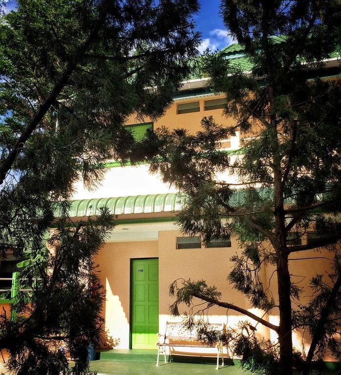 J.Holiday Inn Krabi town Buitenkant foto