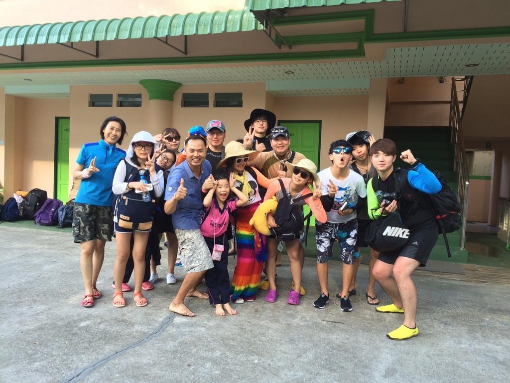 J.Holiday Inn Krabi town Buitenkant foto