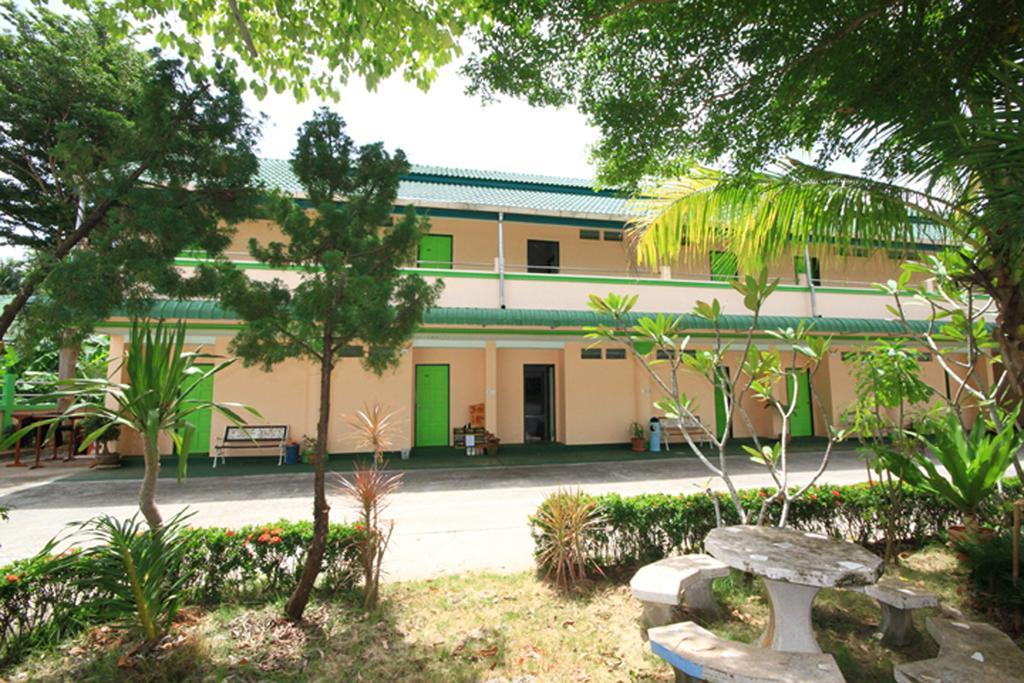 J.Holiday Inn Krabi town Buitenkant foto