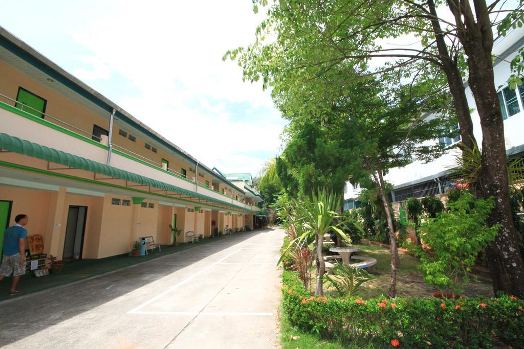 J.Holiday Inn Krabi town Buitenkant foto