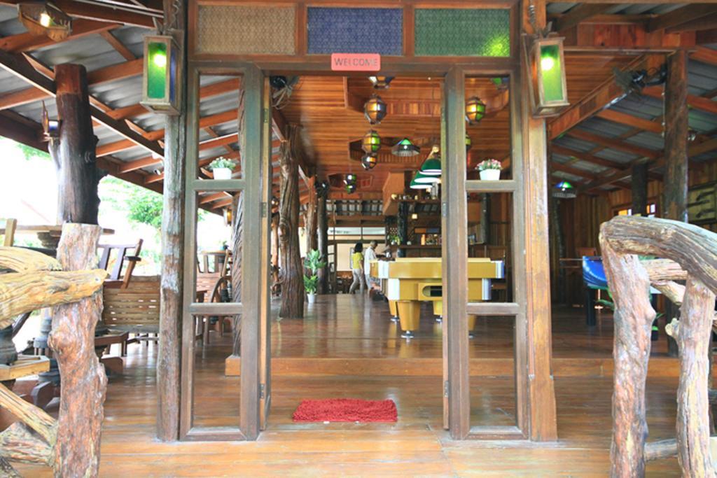 J.Holiday Inn Krabi town Buitenkant foto