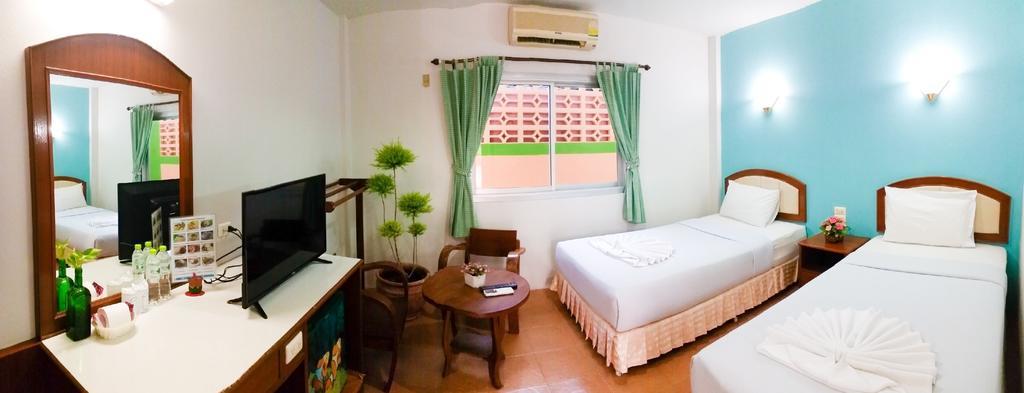 J.Holiday Inn Krabi town Buitenkant foto