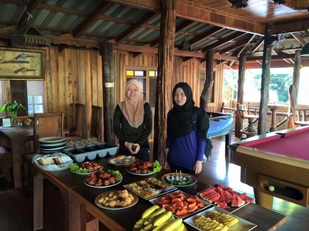 J.Holiday Inn Krabi town Buitenkant foto